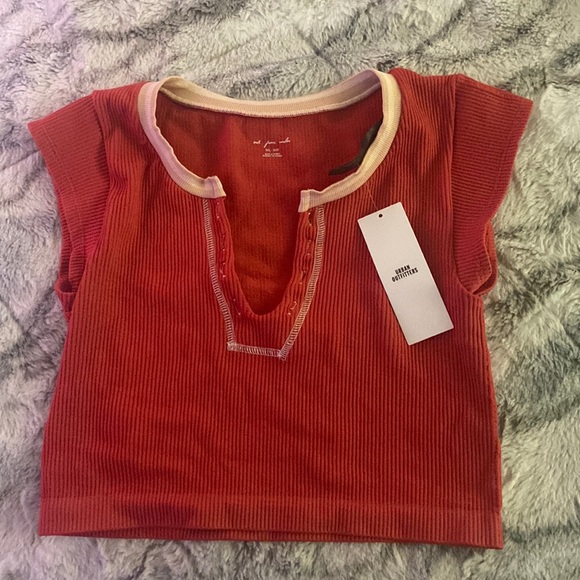 Urban Outfitters Tops - Urban outfitters out from under go for gold seamless top